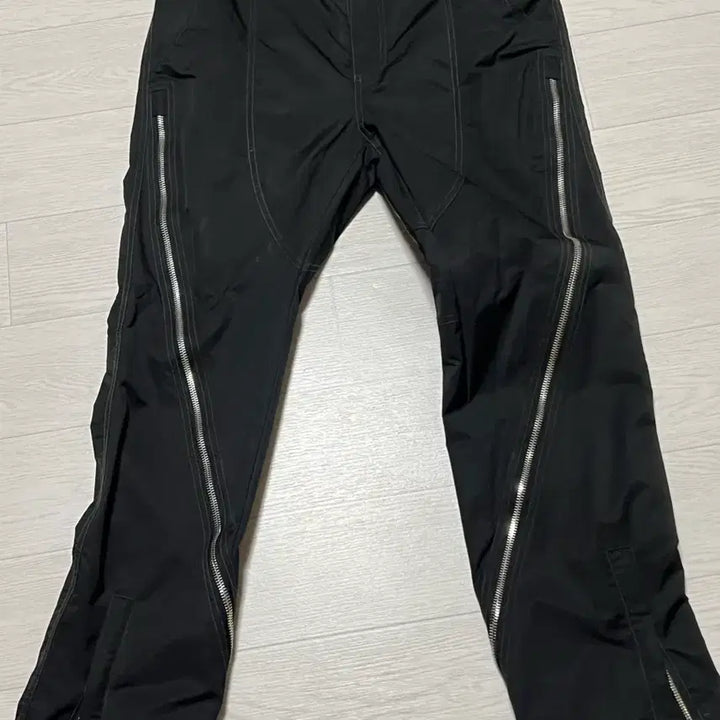 [BUNJANG] Grailz Zipper Detail Training Pants / 그레일즈 팬츠