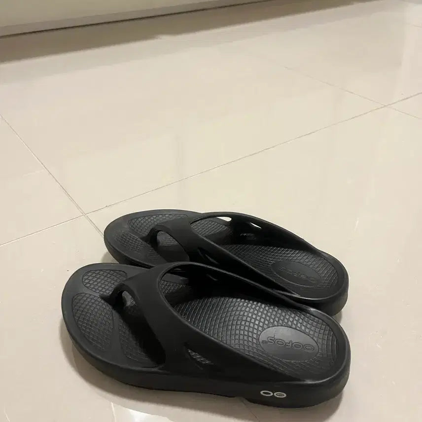[BUNJANG] OOFOS Black Flip-Flops Size 230 / OOFOS 우포스 블랙 쪼리 230사이즈