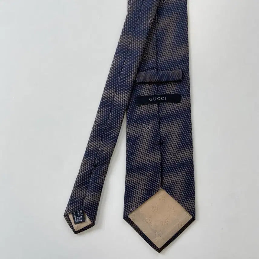 [BUNJANG] Gucci G Monogram Silk Necktie / 구찌(GUCCI) G 모노그램 명품 정품 넥타이