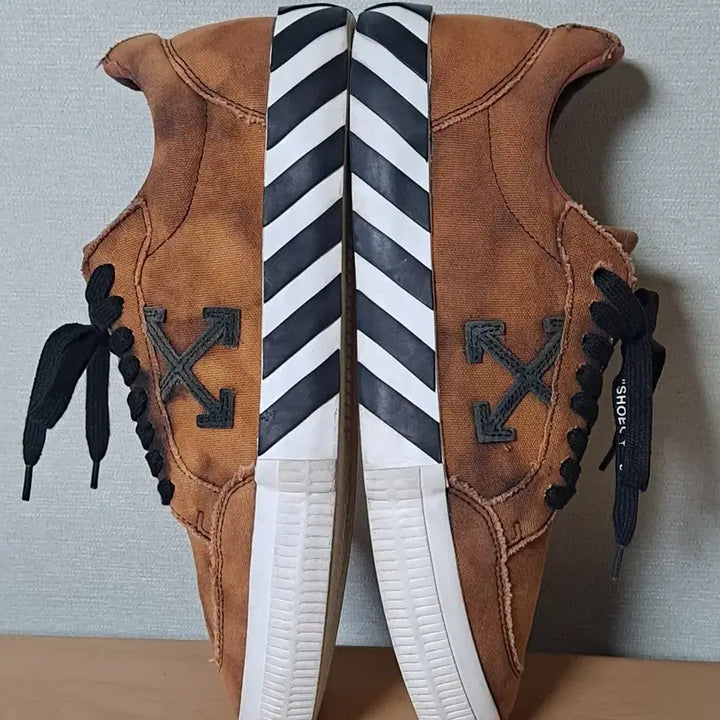 [BUNJANG] Off-White Vulcanized Sneakers / 오프화이트 43 약280 벌커나이즈드