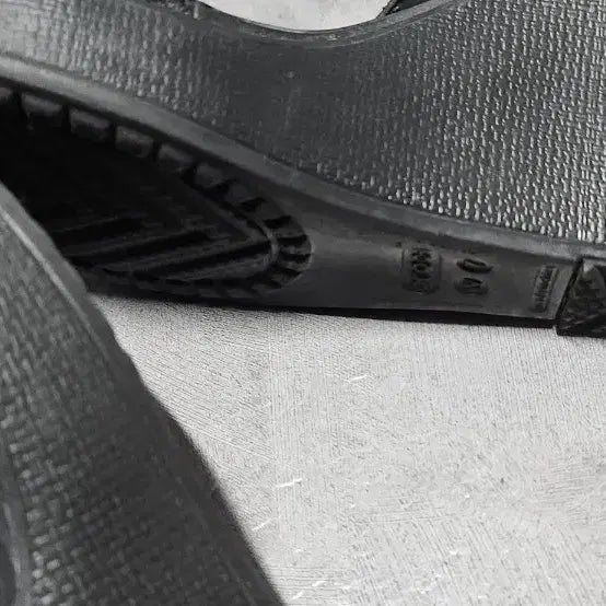 [BUNJANG] Crocs Black Wedge Sandals (W7) / 크록스 블랙 웨지 샌들W7