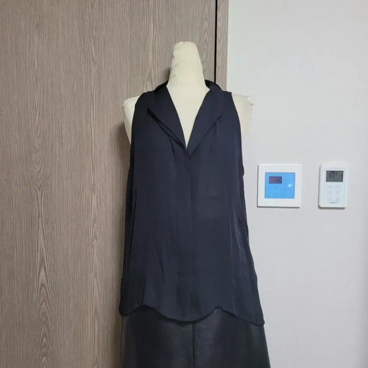 [BUNJANG] Jeunesse 100% Silk Black Blouse / 쥬네스 실크100% 블랙 블라우스
