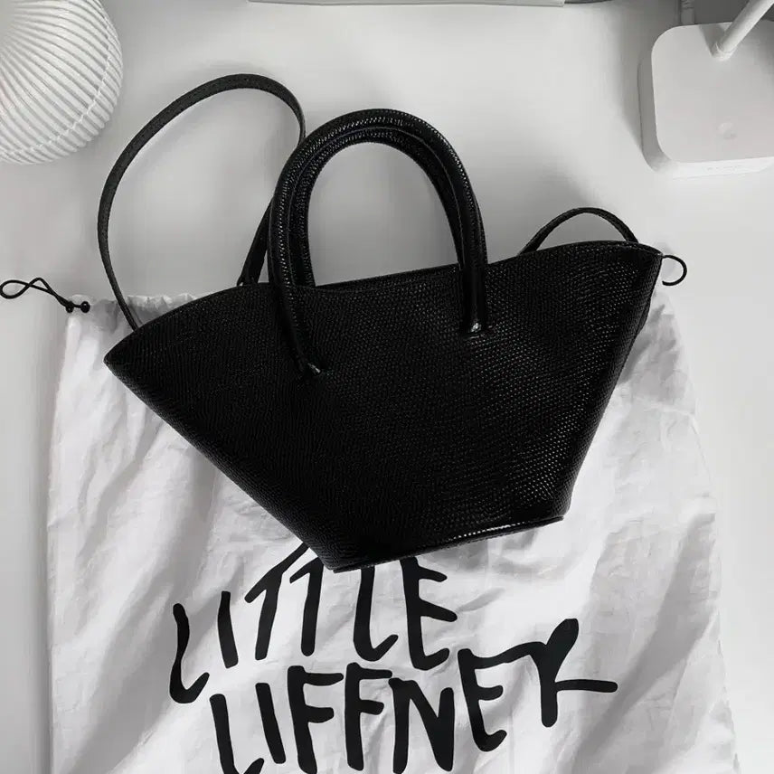 [BUNJANG] Littlefeenah Tulip Bag Mini Black / 리클리프너 튤립백 미니