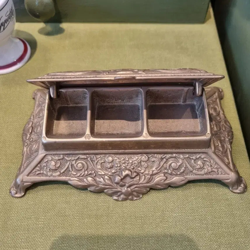 [BUNJANG] Vintage British Bronze Inkwell / 영국 빈티지 브론즈 잉크웰