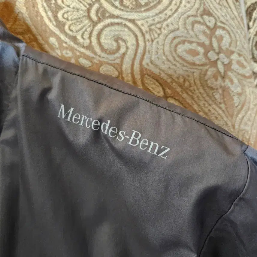 [BUNJANG] Mercedes-Benz Windbreaker Jacket Brown / 벤츠 Mercedes-Benz 바람막이 자켓 브라운
