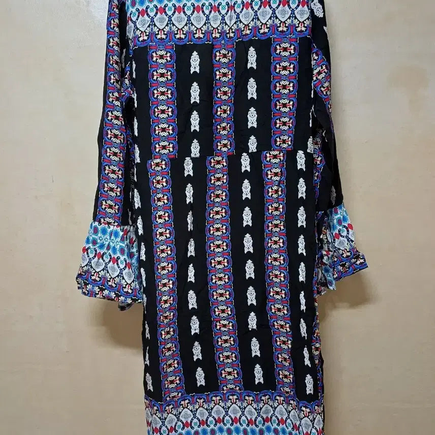 [BUNJANG] Wrap Midi Dress with Unique Pattern / 원피스