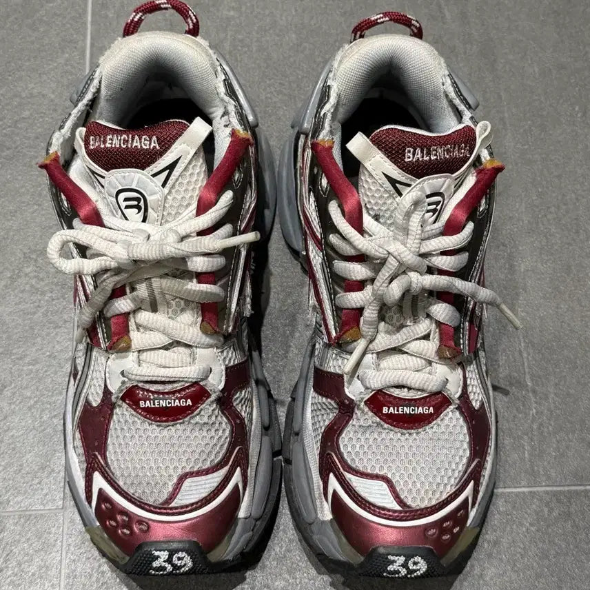 [BUNJANG] Balenciaga Runner Sneakers Burgundy EU39 / 발렌시아가 러너 스니커즈 버건디 EU39 팝니다