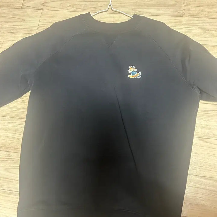[BUNJANG] Maison Kitsuné Dressed Fox Patch Classic Sweatshirt Black / 메종 키츠네 드레스드 폭스 패치 클래식 맨투맨 블랙