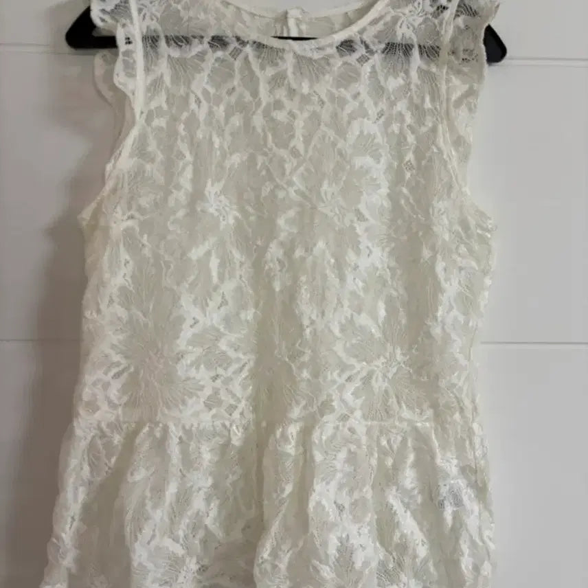 [BUNJANG] GU Lace See-through Blouse / GU 레이스 시스루 블라우스