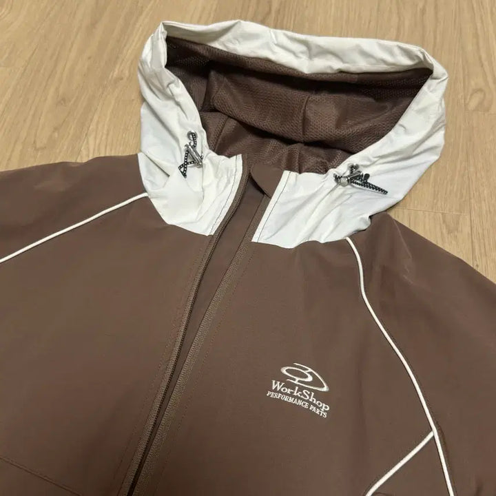[BUNJANG] Two-Way Hooded Windbreaker Jacket - Brown / 트래블 투웨이 브라운 후드 바람막이 자켓