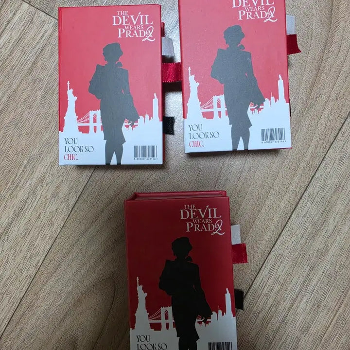 [BUNJANG] The Devil Wears Prada 2 Random Badge / 악마는프라다를입는다2 랜덤뱃지 3개 1셋