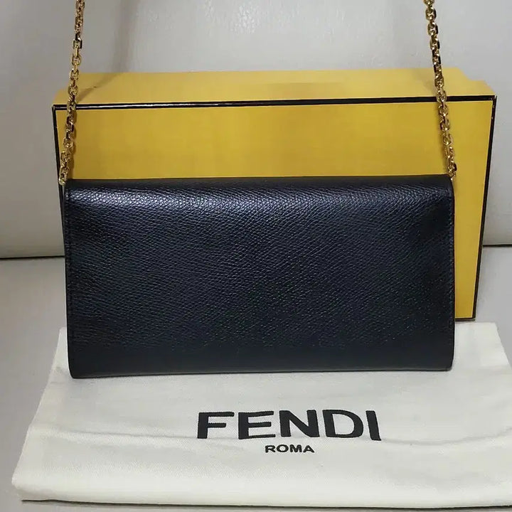 [BUNJANG] Fendi Chain Wallet / 펜디 체인 장지갑 정품