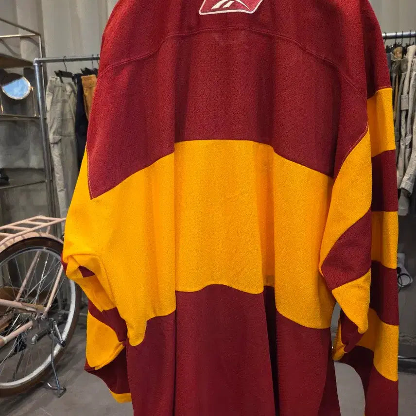[BUNJANG] Calgary Flames 2011 Heritage Classic Edition Reebok Authentic Jersey (XXL) / [극미중고/XXL] NHL 캘거리 플레임스 2011 헤리티지 클래식 어