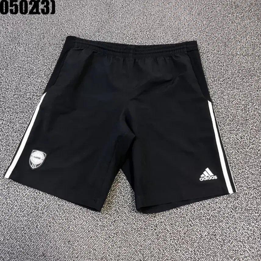 [BUNJANG] Adidas Black Training Shorts Size 100 / 아디다스 블랙 반바지 트레이닝100 0502