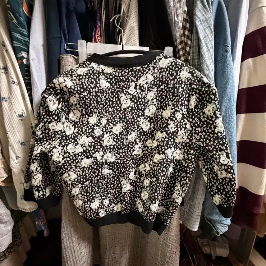 [BUNJANG] JSNY Floral Pattern Short Sleeve Knit Cardigan / JSNY 플로럴패턴 반팔 니트 가디건