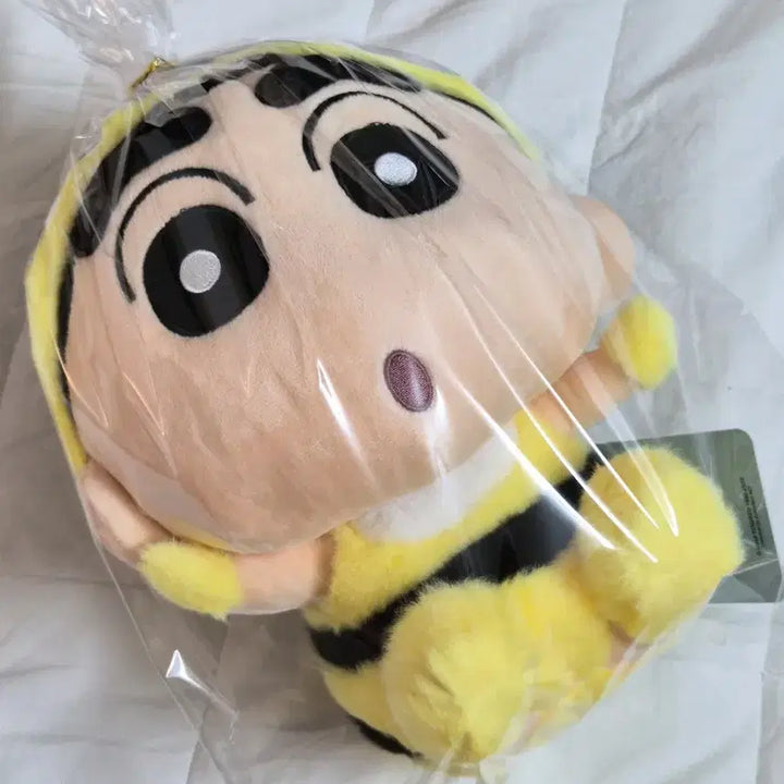 [BUNJANG] Crayon Shin-chan Bee Plush (Medium, 28cm) / [새상품] 꿀벌 짱구 중형 (28cm) 인형