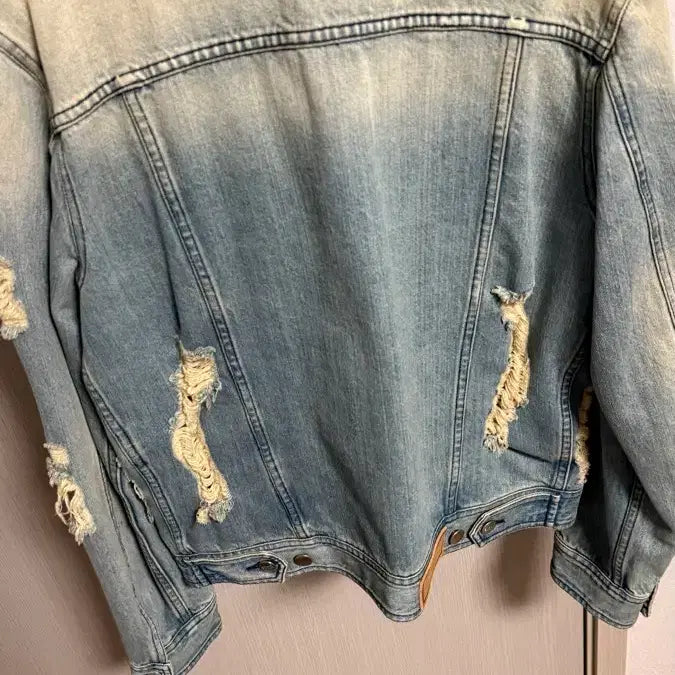 [BUNJANG] AMI Washed Denim Jacket / 아미 워싱 데님 자켓