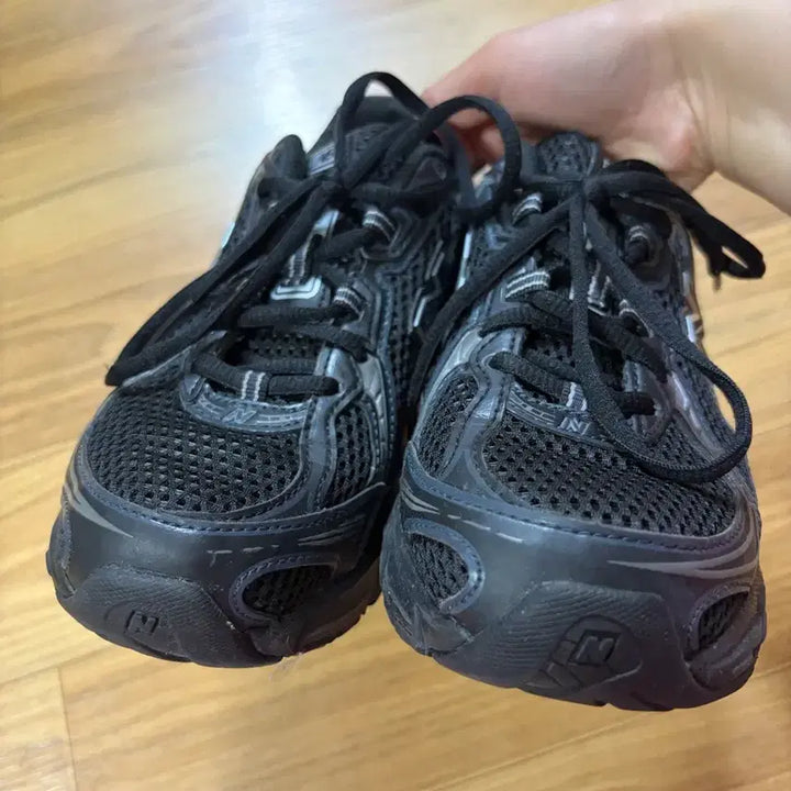 [BUNJANG] New Balance 740v2 Black Silver Metallic / 뉴발란스 740v2 블랙 실버 메탈릭 230
