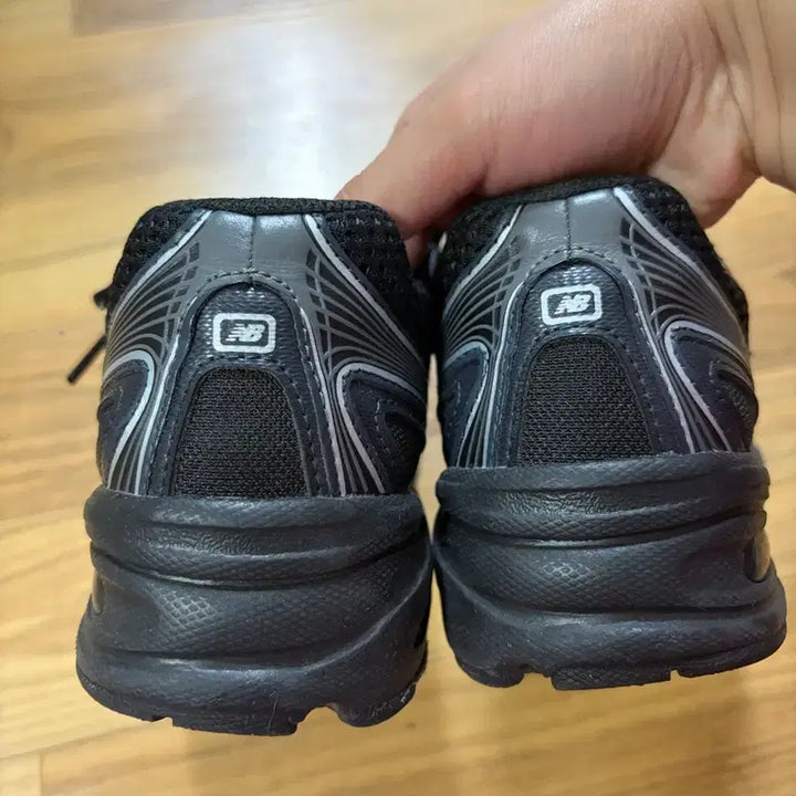 [BUNJANG] New Balance 740v2 Black Silver Metallic / 뉴발란스 740v2 블랙 실버 메탈릭 230