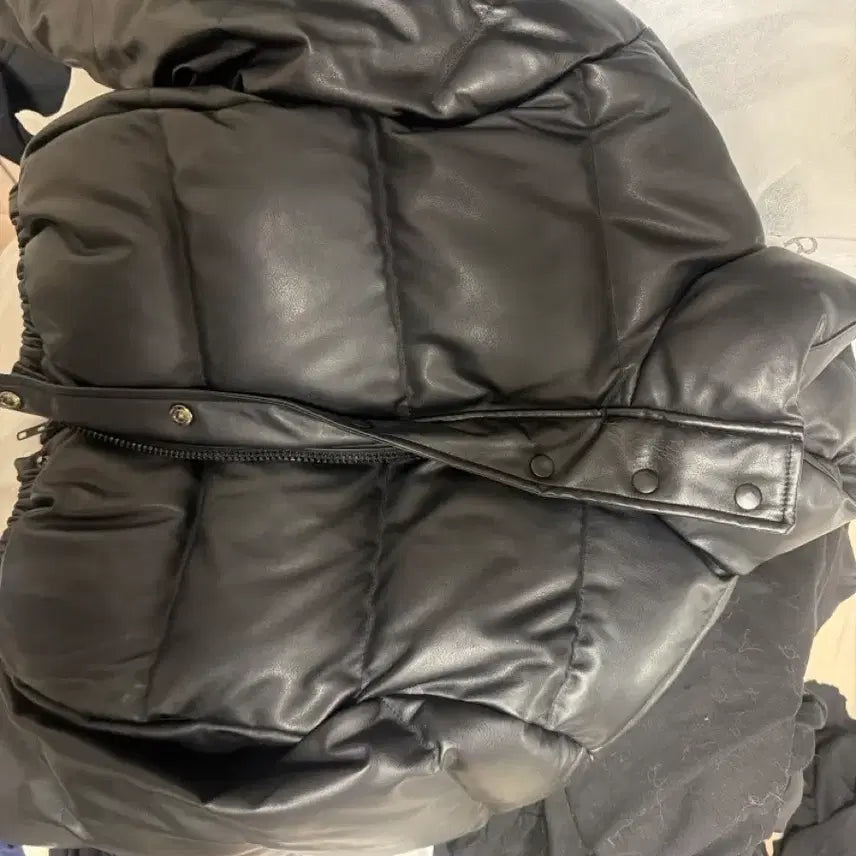 [BUNJANG] Chulet Leather Crop Padded Jacket / 콜릿 레더 크롭 패딩