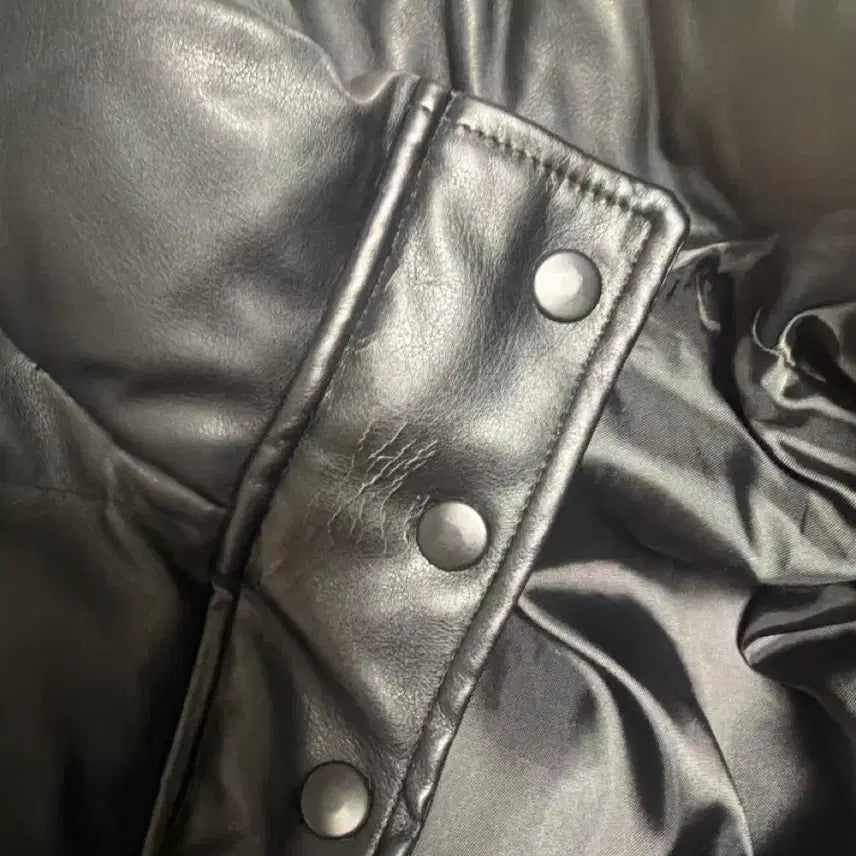 [BUNJANG] Chulet Leather Crop Padded Jacket / 콜릿 레더 크롭 패딩