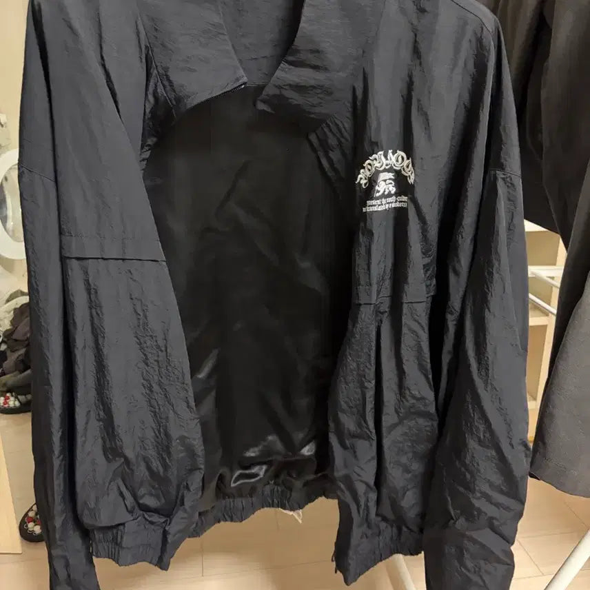 [BUNJANG] Etce Windbreaker L / etce 바람막이 L 새상품급 팔아요