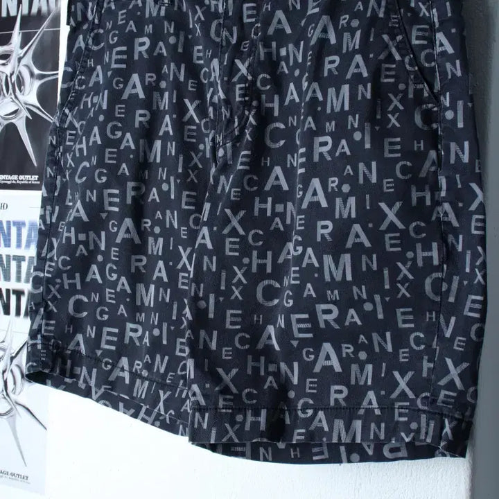 [BUNJANG] Armani Lettering Shorts Black Old School / (L) 아르마니 반바지 팬츠 작은사용감 레터링 블랙 올드스쿨-259C