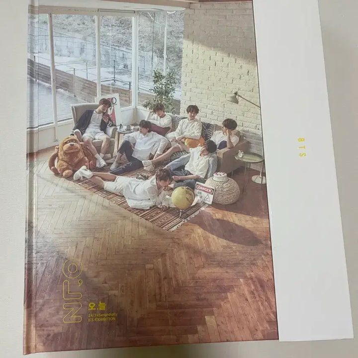 [SOLD OUT] 방탄소년단 BTS EXHIBITION 오늘 포토북