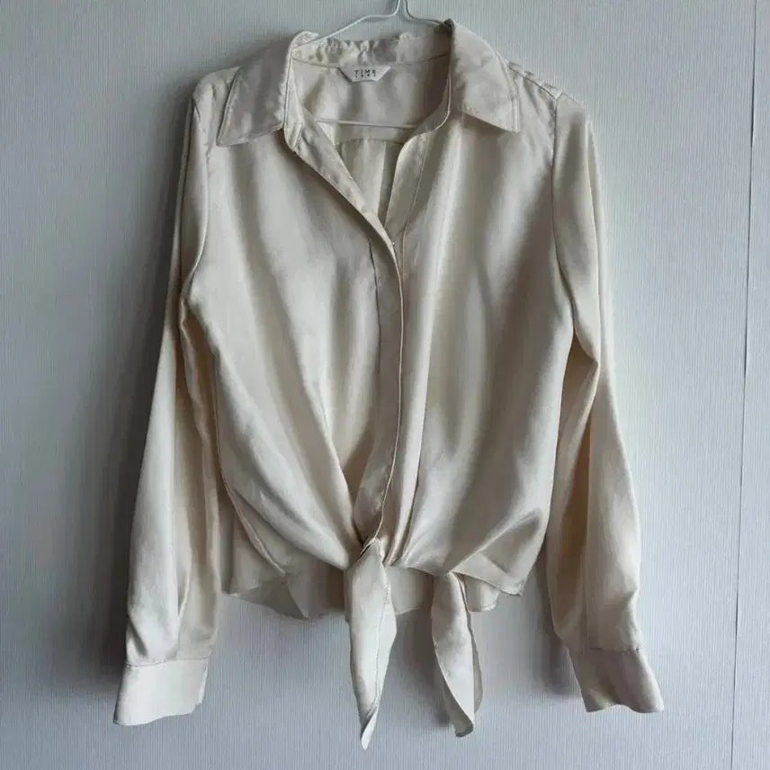[BUNJANG] TIME COIL SATIN BLOUSE / 한섬 타임 꼬임 새틴 블라우스