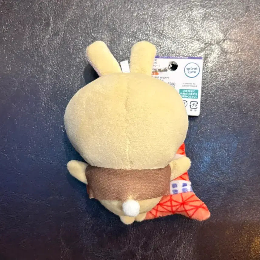 [BUNJANG] Chiikawa Usagi Tokyo Tower Limited Edition Plush Keychain (11cm) / (미사용 11cm) 치이카와 우사기 도쿄타워 지역한정 인형 키링