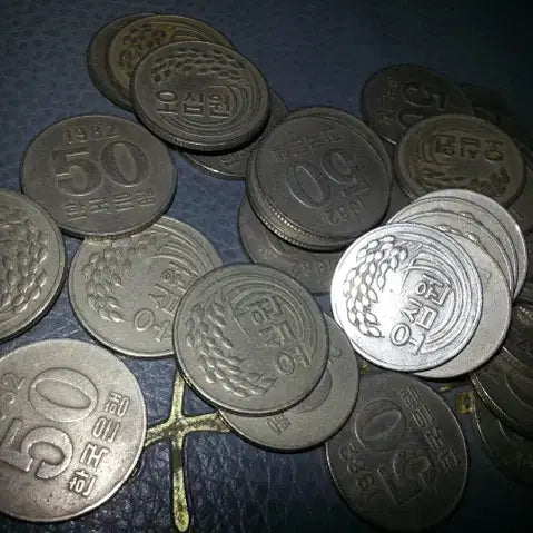 [BUNJANG] 1982 50 Won Coin Bundle (30 pcs) / 50원동전 30개 1982년 중고