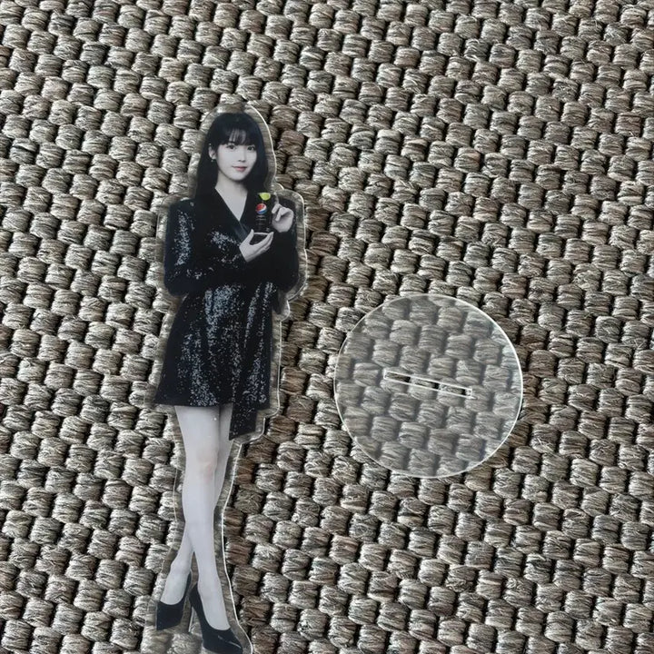[BUNJANG] IU Pepsi Acrylic Stand Glitter Outfit Version / IU 아이유 펩시 아크릴 스탠드