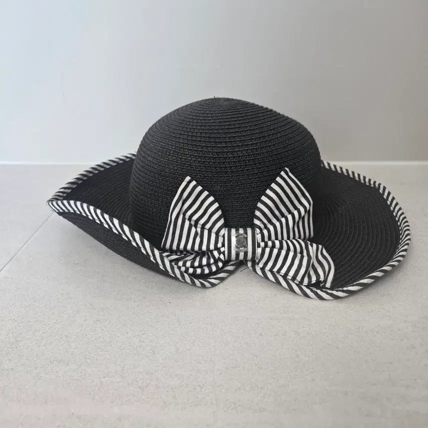 [BUNJANG] W.Angle Black Ribbon Straw Bucket Hat / 와이드앵글 검정 리본 밀짚 모자 벙거지 골프