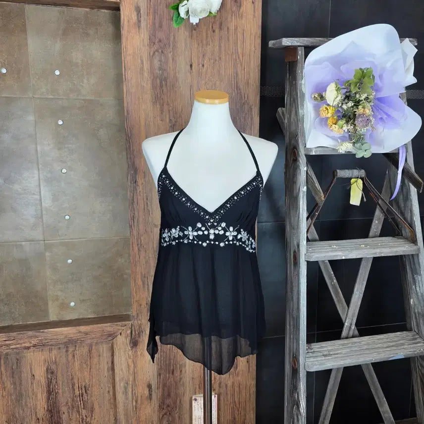 [BUNJANG] Glam Beaded Halterneck Sleeveless Top / [Japan]글램 비즈 홀터넥 슬리브리스