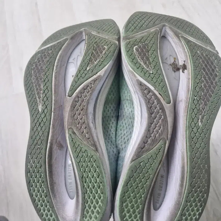 [BUNJANG] Mizuno Rebellion Flash 2 Running Shoes / 미즈노 리벨리온 플래시2