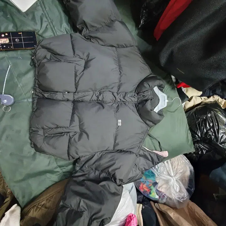 [BUNJANG] Kissing Down Hooded Short Puffer Padding Jacket / 키시닝   다운  후드(탈착)   푸퍼 ~ 덕다운  숏  패딩