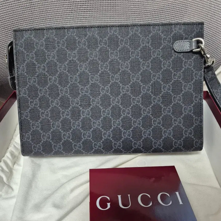 [BUNJANG] Gucci GG Supreme Clutch Bag / 구찌 GG 수프림 클러치 백