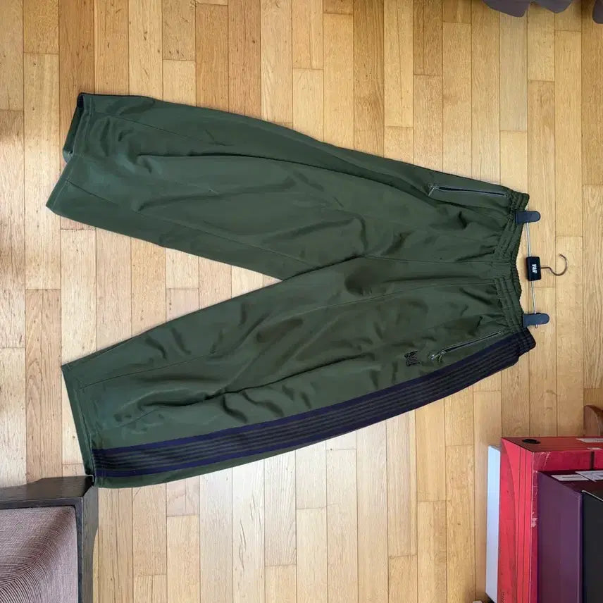 [BUNJANG] Needles H.D. Track Pants Poly Smooth Olive / 니들스 H.D 트랙팬츠 폴리 스무스 올리브