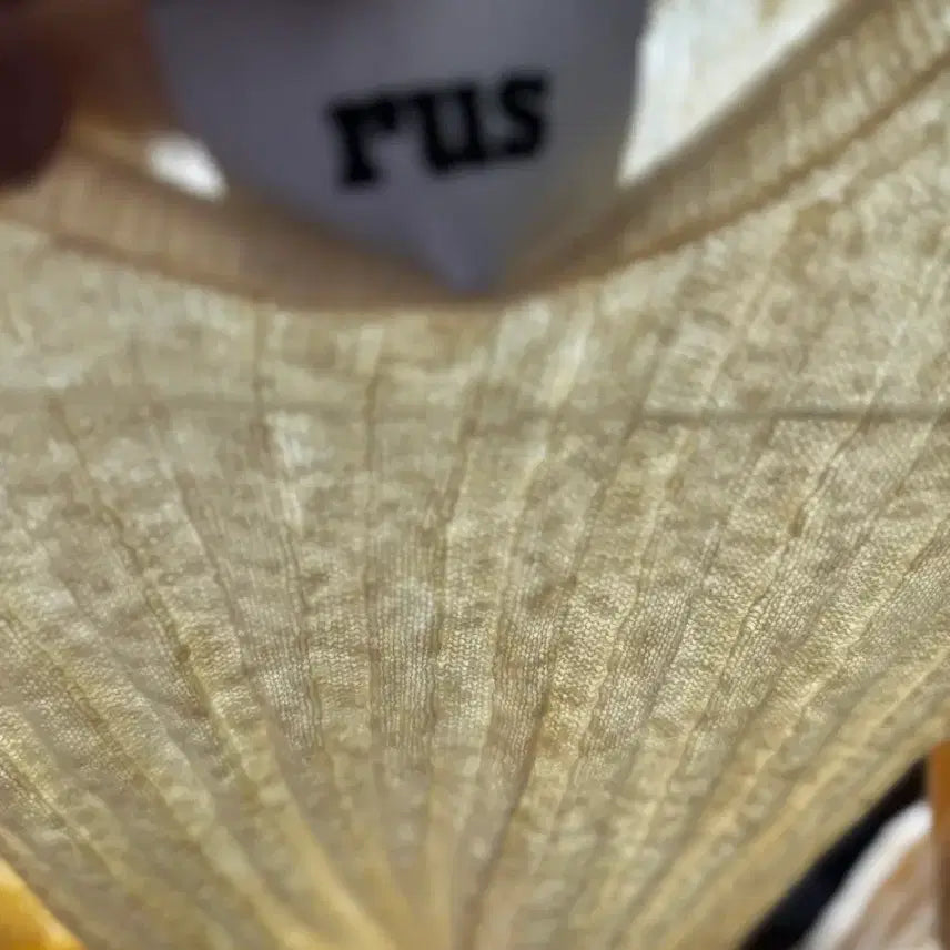 [BUNJANG] RUS Ribbed Sheer Knit Top / RUS 골지 시스루 니트티 (스페인브랜드)