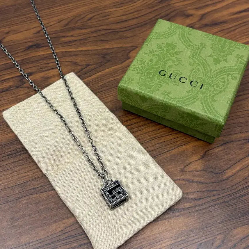 [BUNJANG] Gucci Square Pendant Necklace / 구찌 사각 목걸이