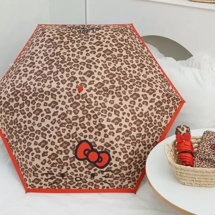 [BUNJANG] Hello Kitty Leopard 5-Section Folding Manual Umbrella / (새상품)헬로키티 레오파드 패턴 5단 접이식 수동 양우산