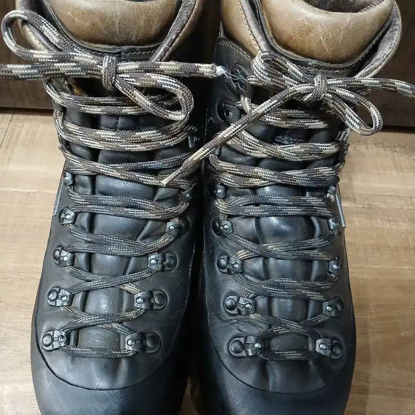 [BUNJANG] Aolomite Gore-Tex Hiking Boots 270mm / AOLOMITE 고어텍스 등산화 270mm