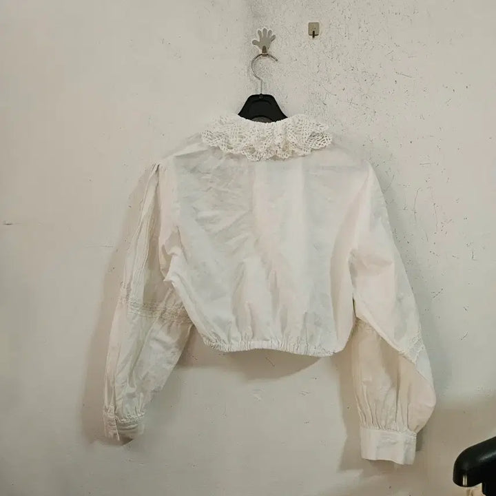 [BUNJANG] Lace Crop Blouse - White / 레이스 크롭 블라우스 화이트