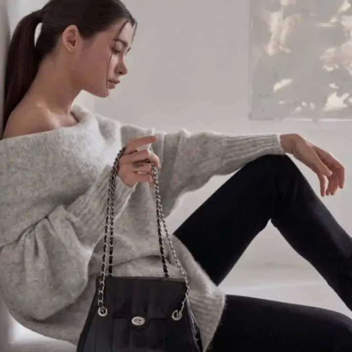 [BUNJANG] Cardinal Red Owlobag Black Shoulder Bag / 카디널레드 아울로백 블랙