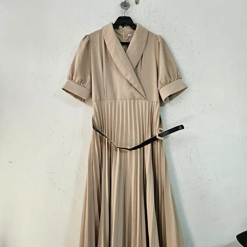 [BUNJANG] Beige Pleated Wrap Long Dress with Belt Set / 베이지 플리츠 랩 롱 원피스 벨트 세트
