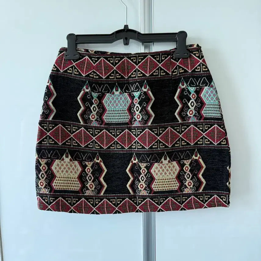 [BUNJANG] Ethnic Pattern Mini Skirt / 에스닉 패턴 스커트