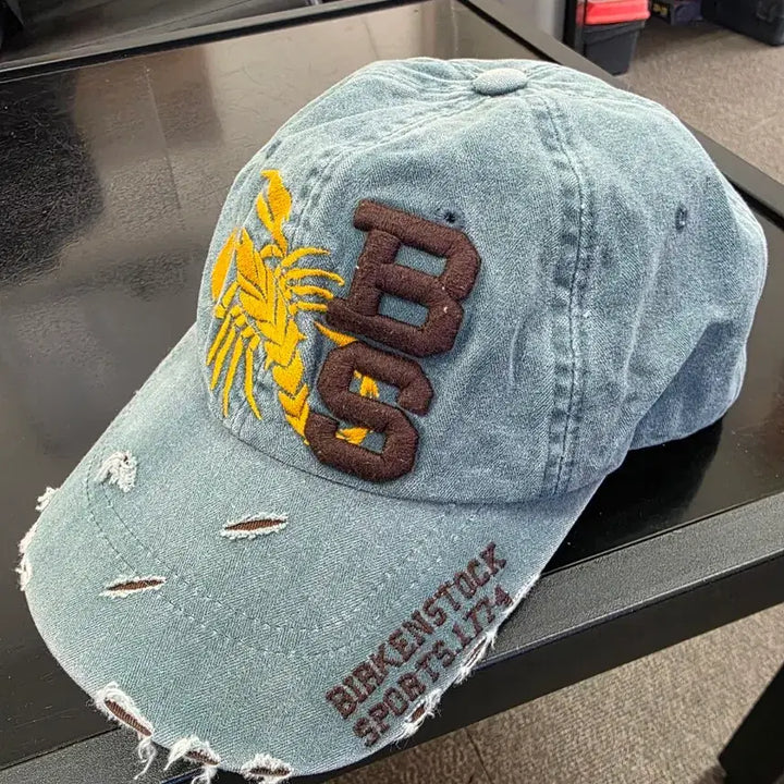 [BUNJANG] Birkenstock Scorpion Embroidery Distressed Denim Baseball Cap / 버켄스탁 전갈자수 데미지 데님 볼캡 모자