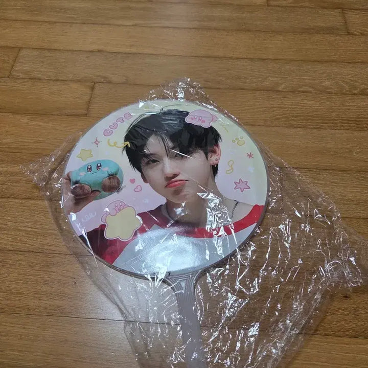 [BUNJANG] Kickflip Kyehun Uchiwa / (미개봉) 킥플립 계훈 우치와 양도합니다!