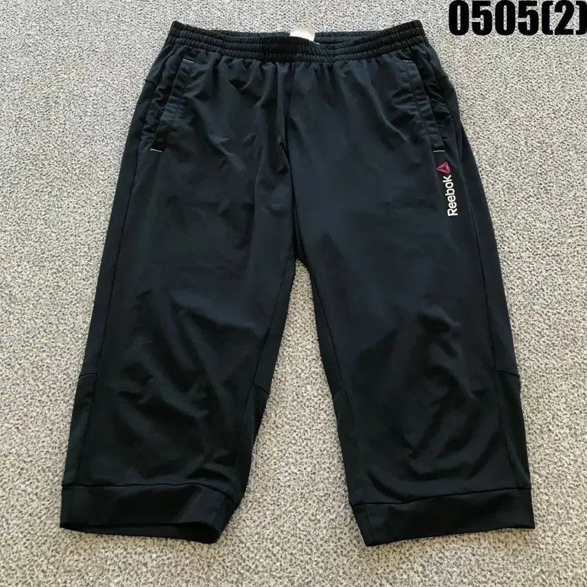 [BUNJANG] Reebok Black 7-Minute Training Pants Size 95 / 리복 블랙 7부 트레이닝 바지 95