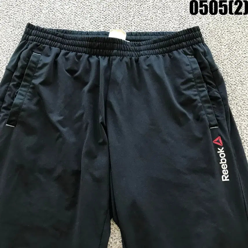 [BUNJANG] Reebok Black 7-Minute Training Pants Size 95 / 리복 블랙 7부 트레이닝 바지 95